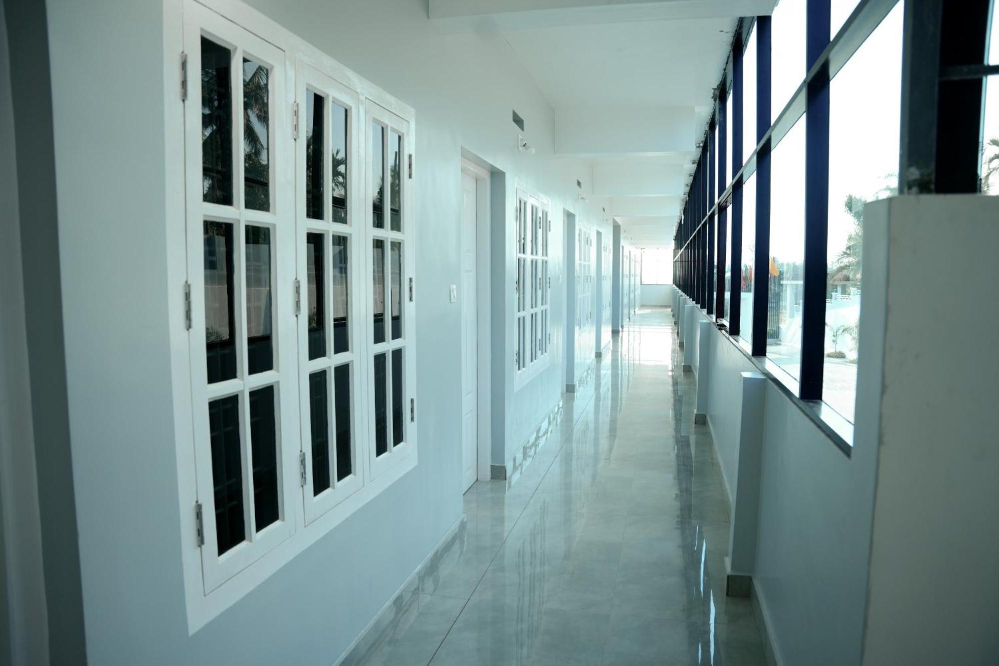 Hotel Jayalakshmi Residency à Vaduvanchal Extérieur photo